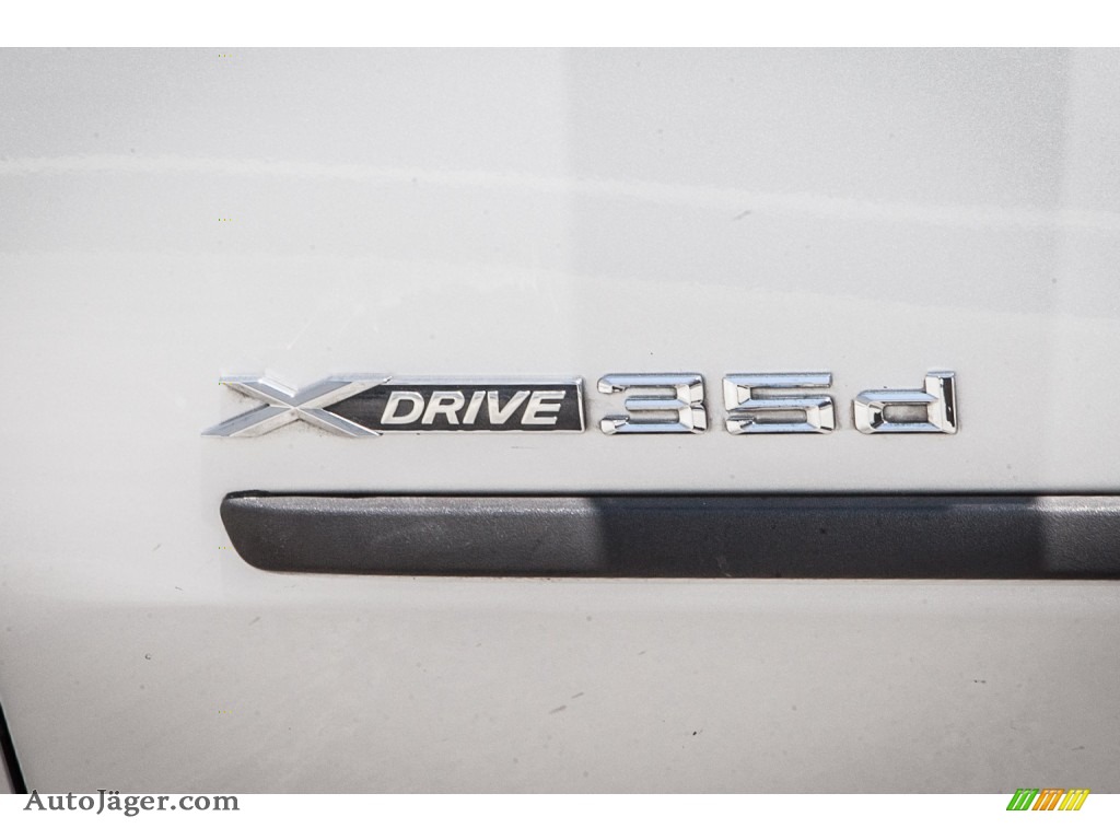 2011 X5 xDrive 35d - Titanium Silver Metallic / Black photo #31