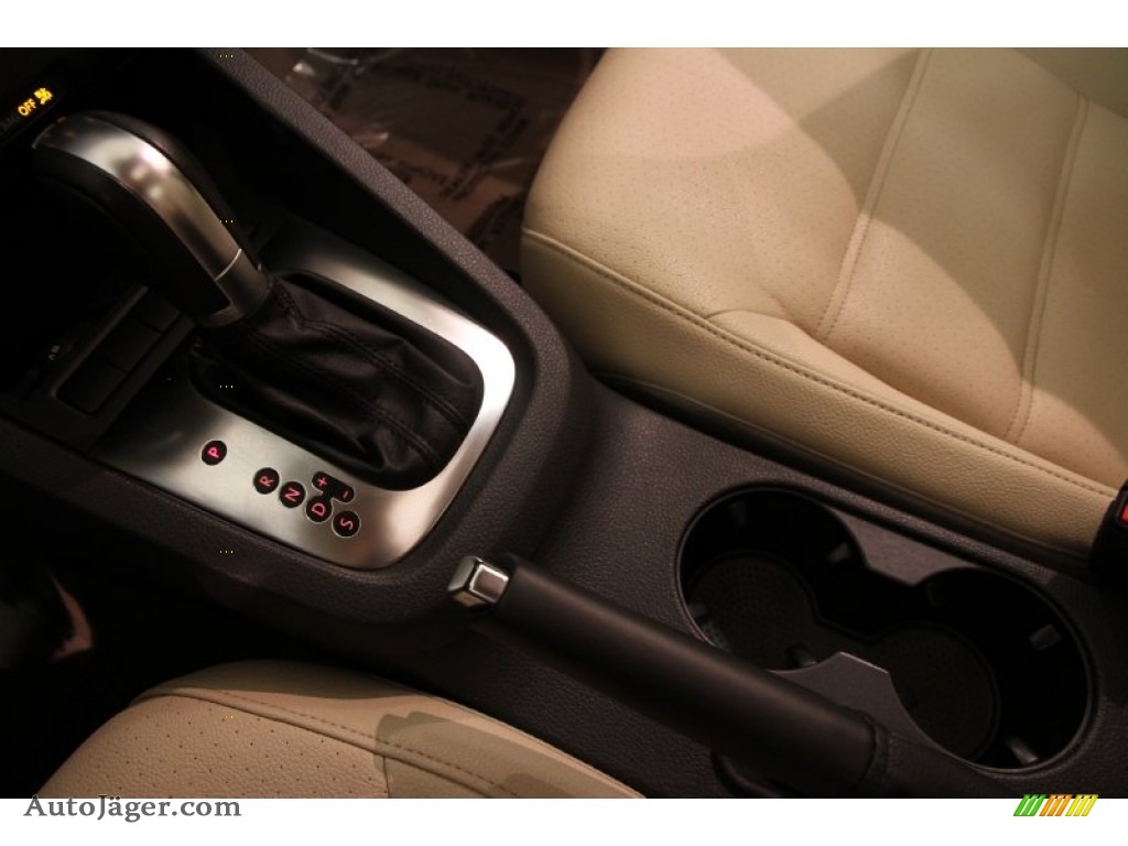 2011 Jetta SE Sedan - Toffee Brown Metallic / Cornsilk Beige photo #10