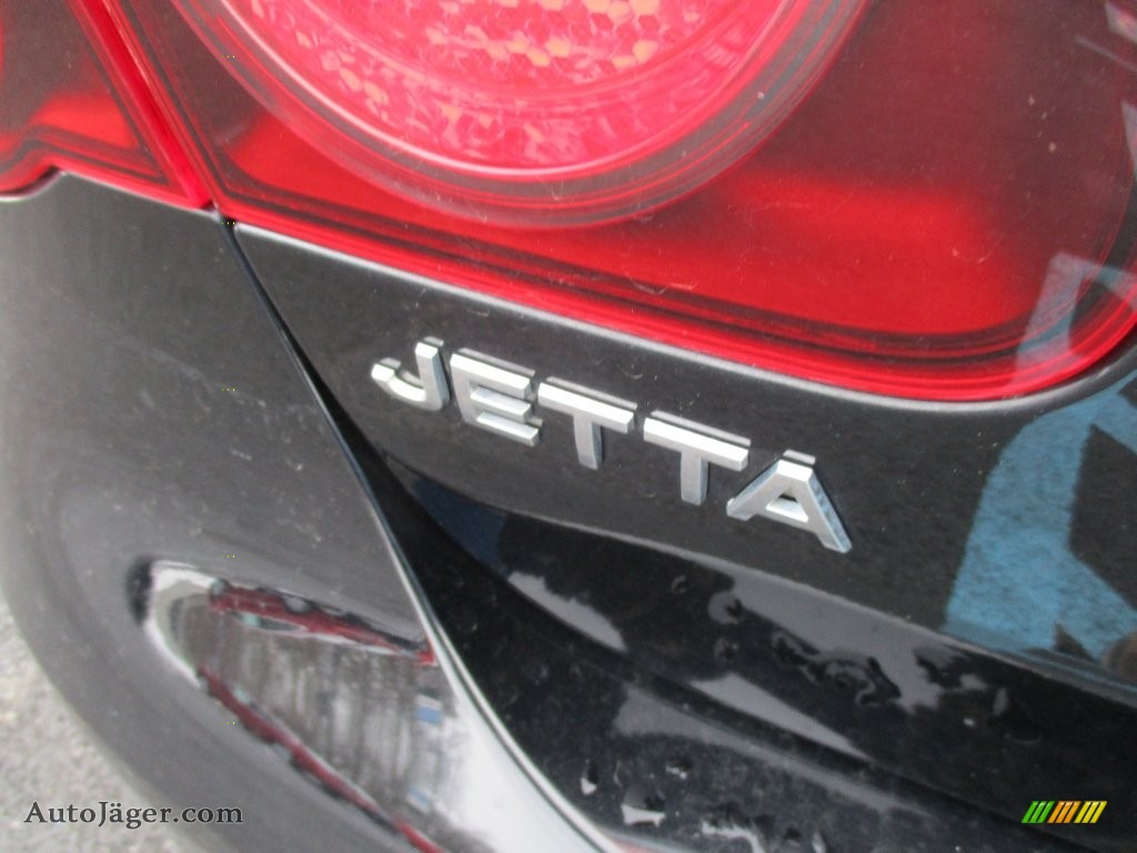 2010 Jetta SE Sedan - Black / Titan Black photo #6