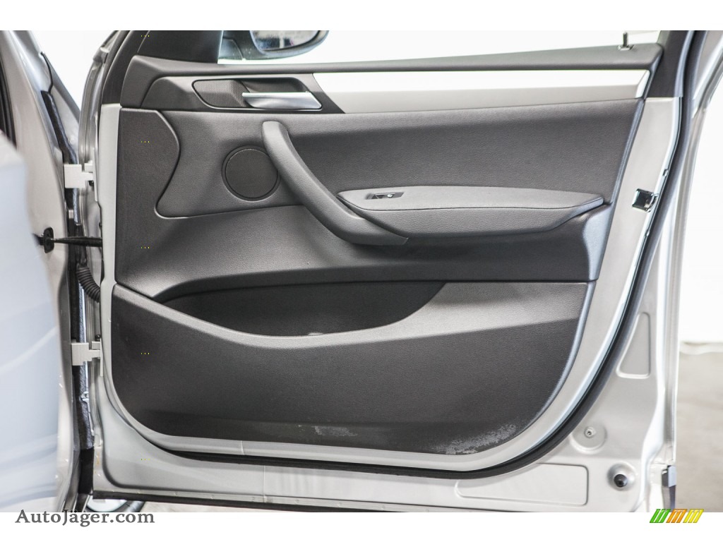 2013 X3 xDrive 28i - Titanium Silver Metallic / Black photo #25