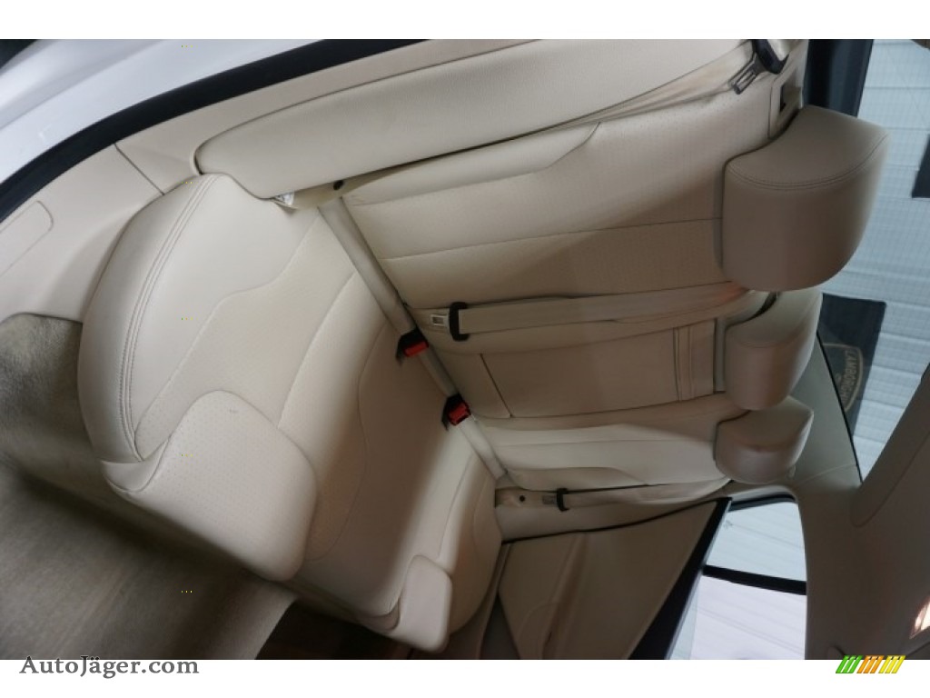 2010 Passat Komfort Sedan - Candy White / Cornsilk Beige photo #19