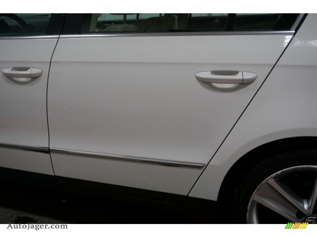 2010 Passat Komfort Sedan - Candy White / Cornsilk Beige photo #75