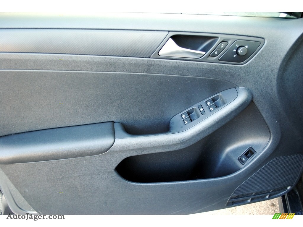2013 Jetta S Sedan - Platinum Gray Metallic / Titan Black photo #17