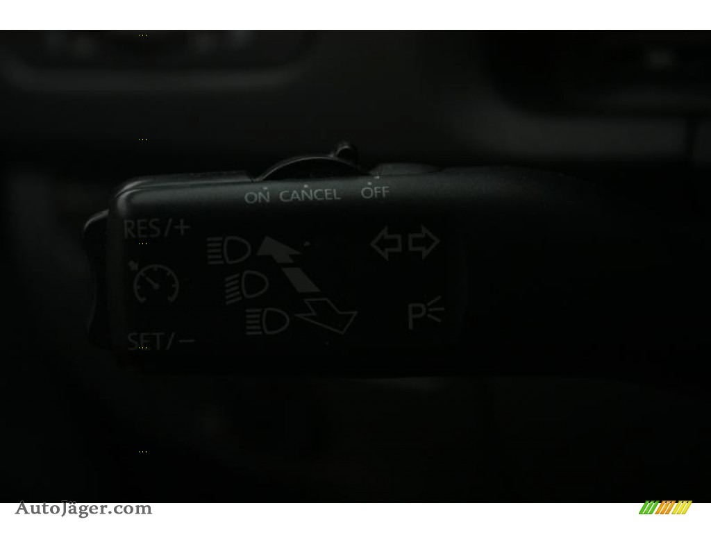 2010 Jetta SE Sedan - Platinum Grey Metallic / Titan Black photo #23