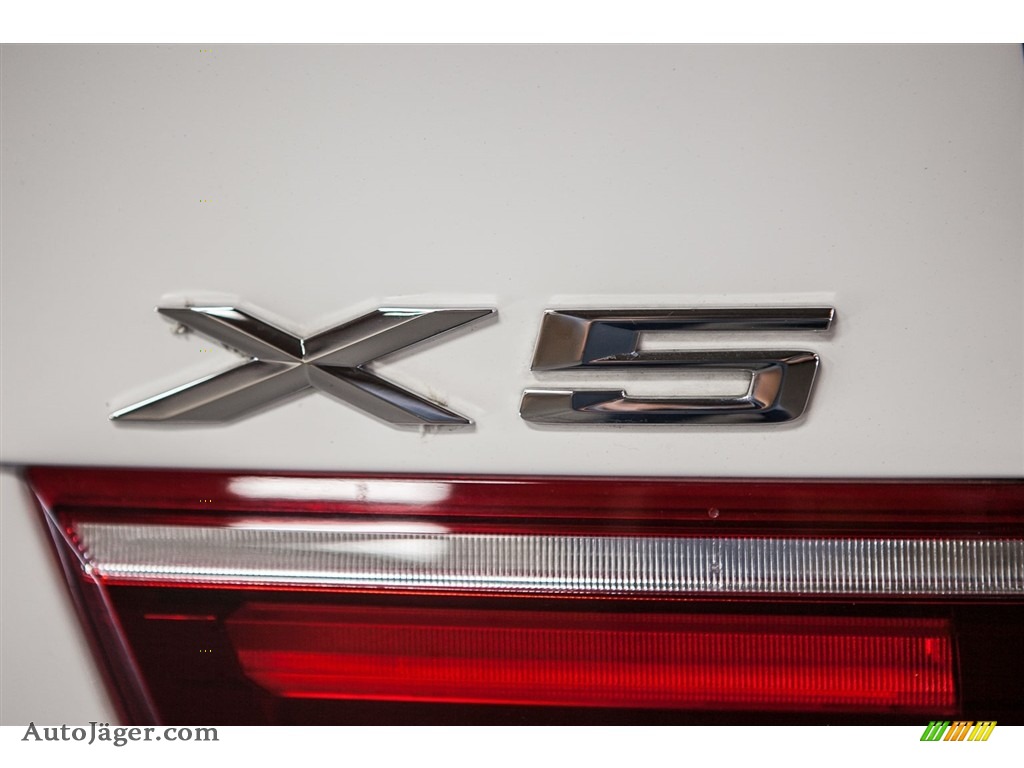 2013 X5 xDrive 35i Premium - Alpine White / Sand Beige photo #7