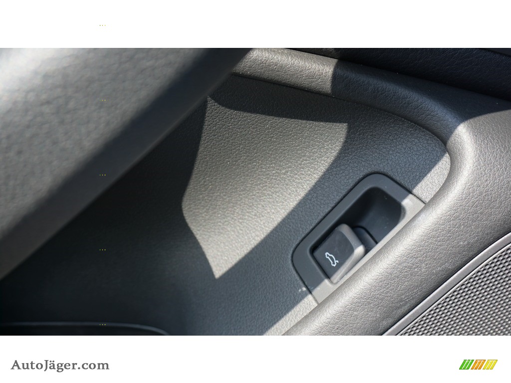 2012 A6 3.0T quattro Sedan - Dakota Gray Metallic / Black photo #22