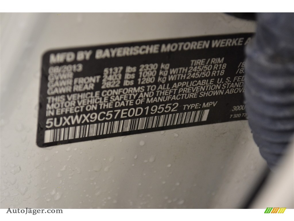 2014 X3 xDrive28i - Alpine White / Black photo #30