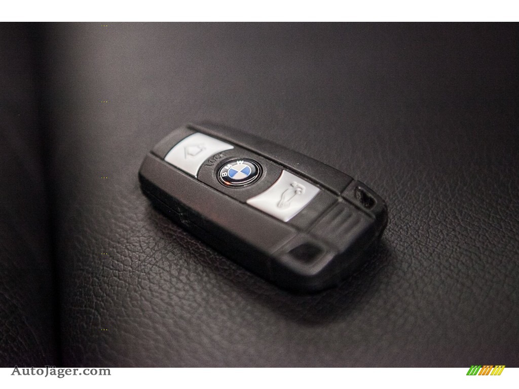 2013 X5 xDrive 35d - Black Sapphire Metallic / Black photo #11