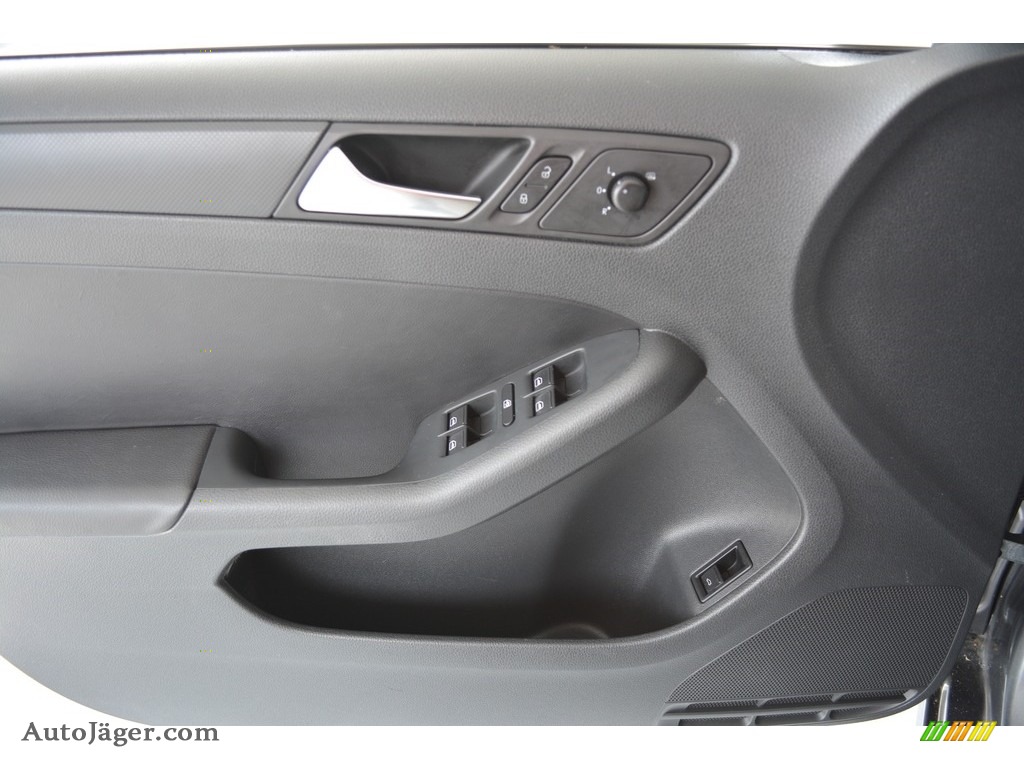 2011 Jetta SE Sedan - Platinum Gray Metallic / Titan Black photo #8