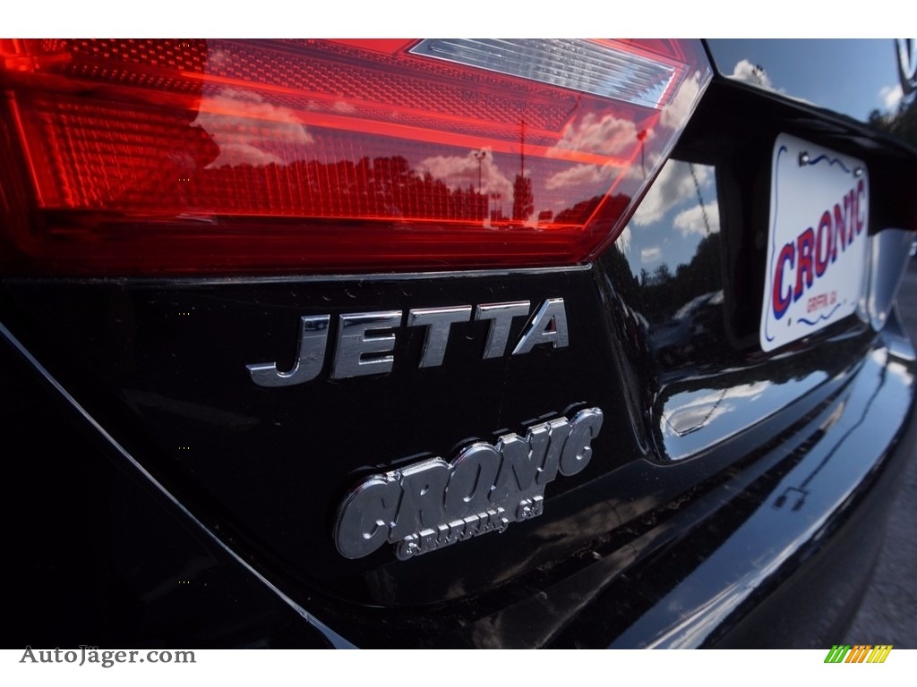 2013 Jetta SE Sedan - Black Uni / Titan Black photo #16