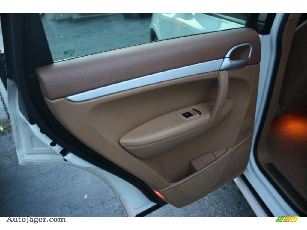 2010 Cayenne GTS - Sand White / Black/Chestnut Brown Natural Leather photo #17