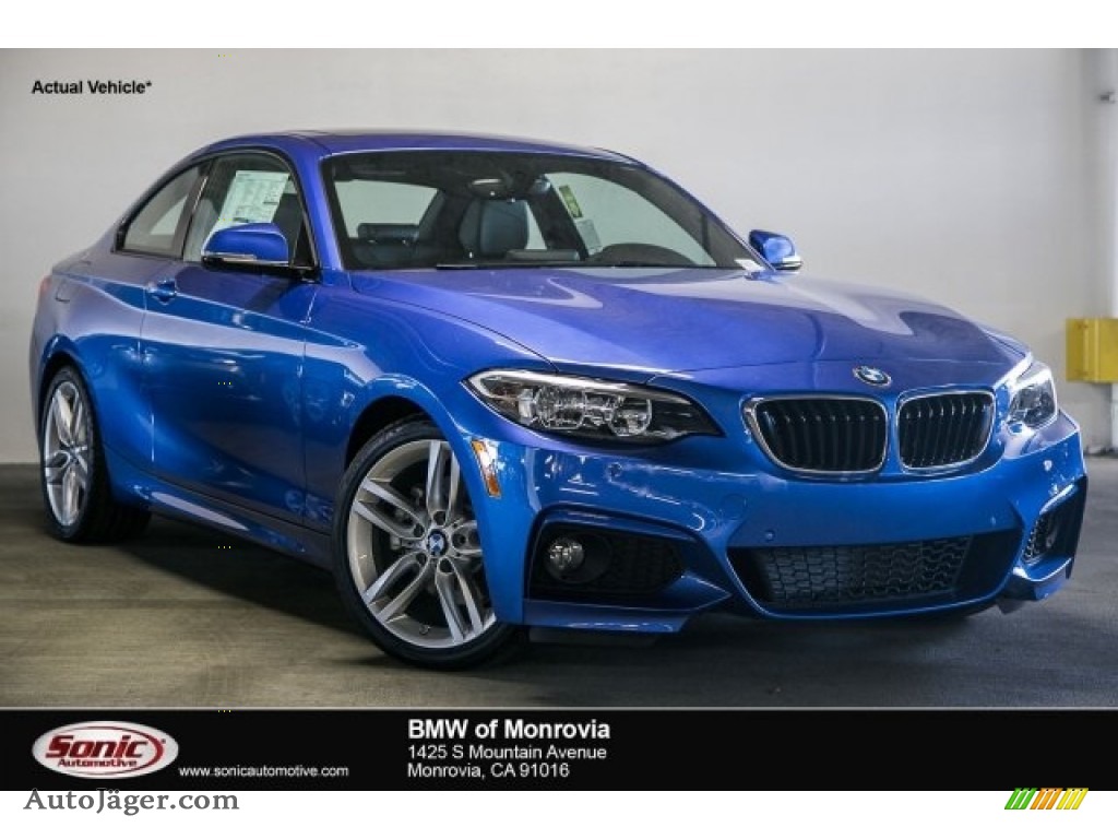 BMW С†РІРµС‚ Estoril Blue