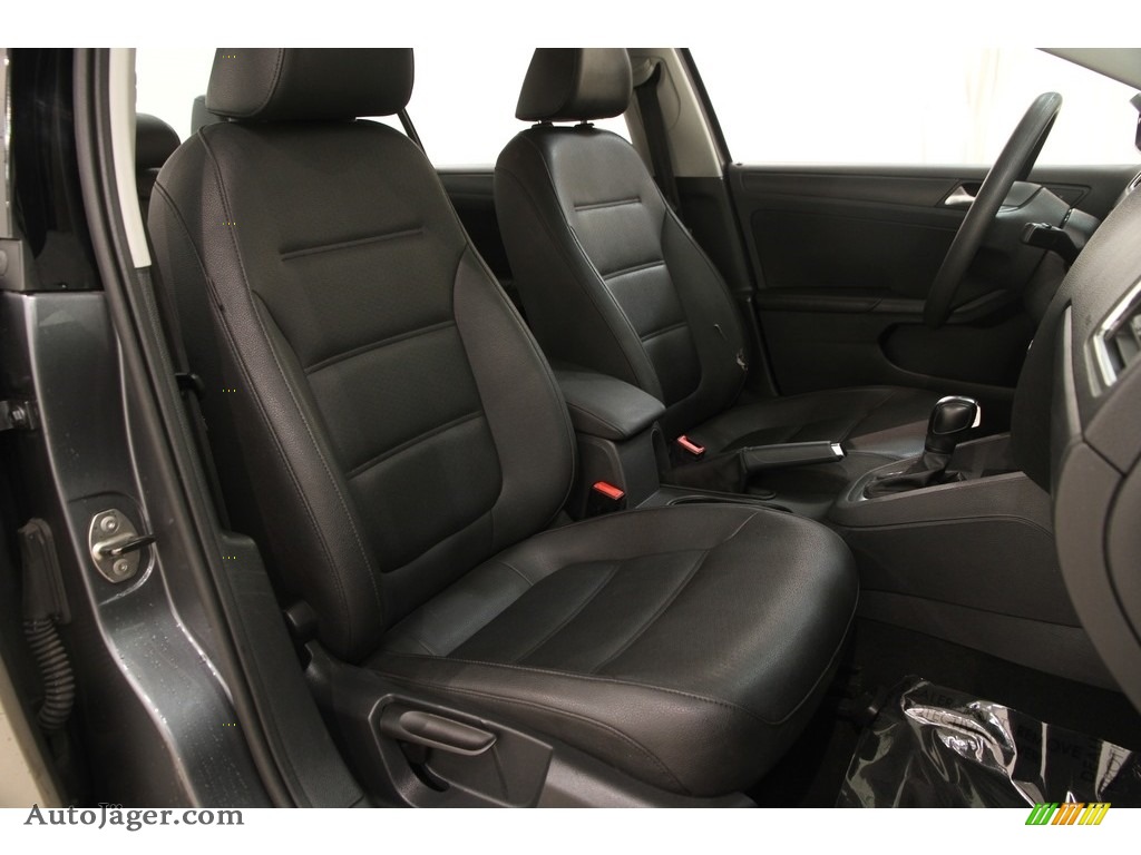 2011 Jetta SE Sedan - Platinum Gray Metallic / Titan Black photo #10