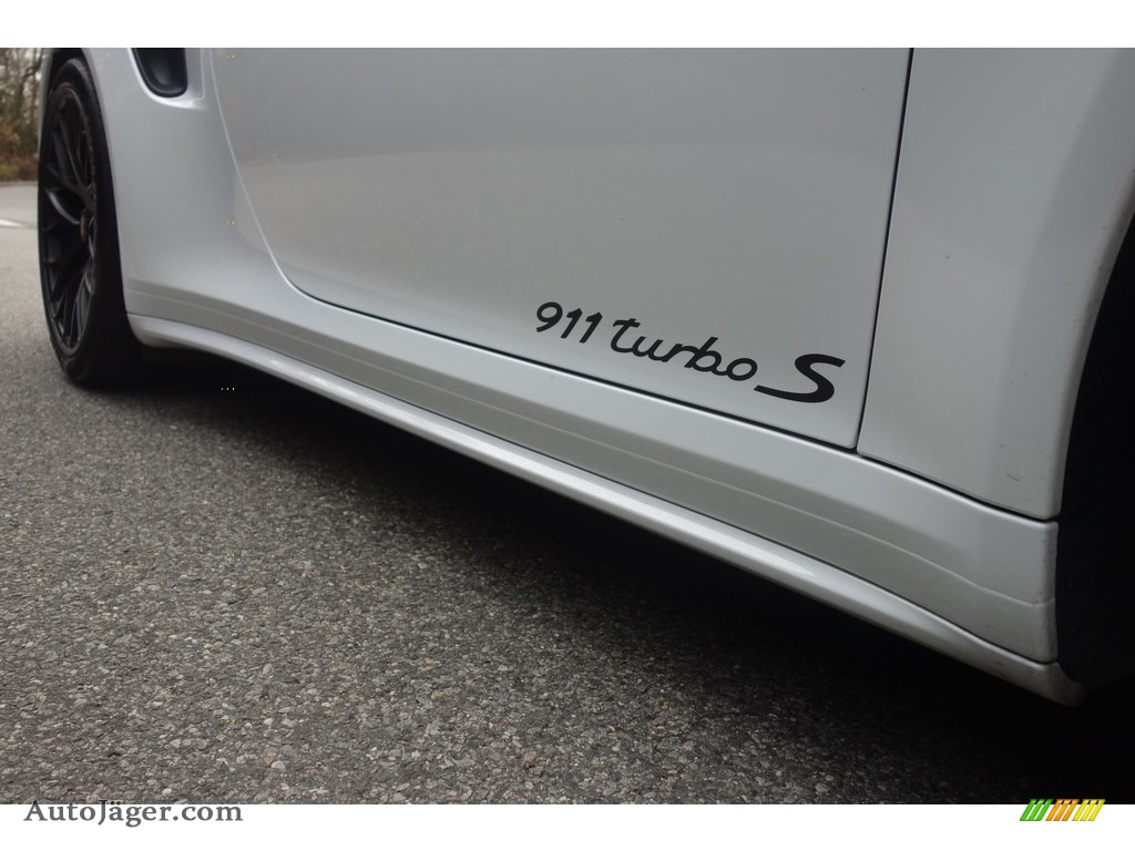 2015 911 Turbo S Cabriolet - Carrara White Metallic / Black/Garnet Red photo #11