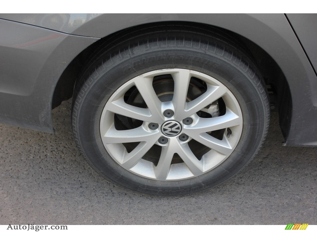 2013 Jetta SE Sedan - Platinum Gray Metallic / Titan Black photo #11