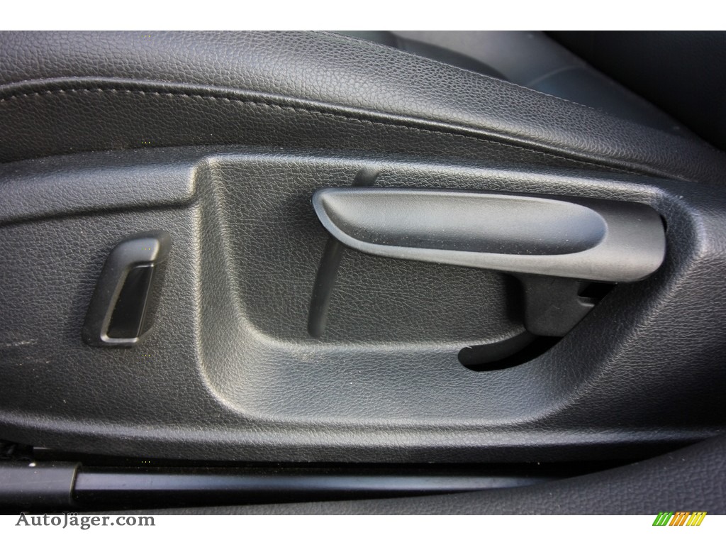 2013 Jetta SE Sedan - Platinum Gray Metallic / Titan Black photo #15