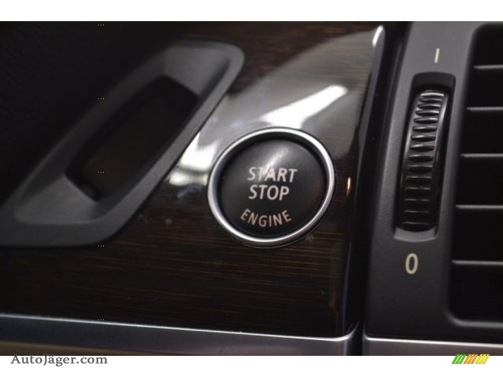 2013 X5 xDrive 35d - Platinum Gray Metallic / Oyster photo #27