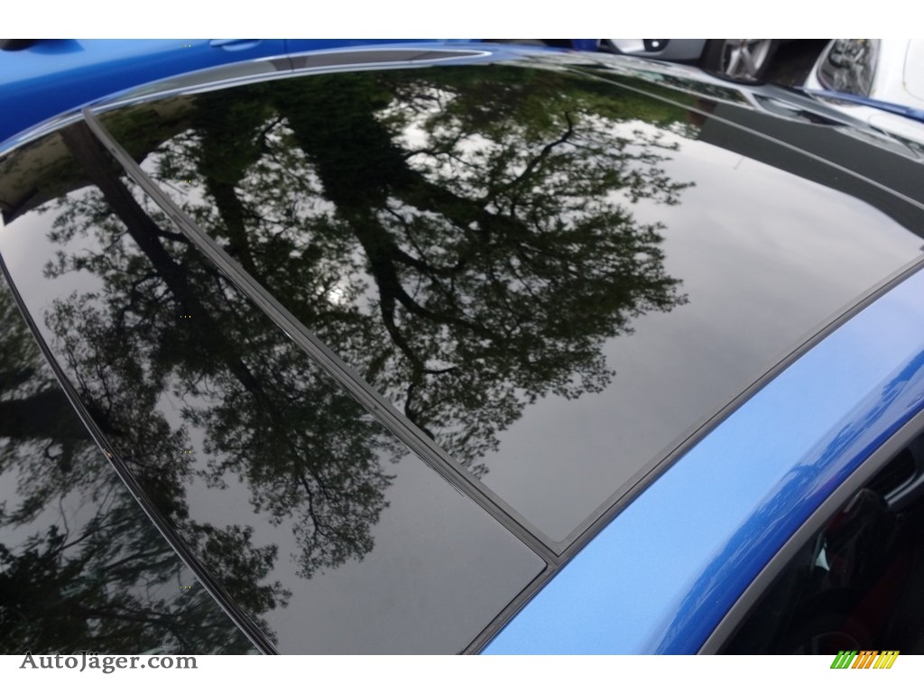 2015 911 Carrera 4 Coupe - Sapphire Blue Metallic / Black photo #10