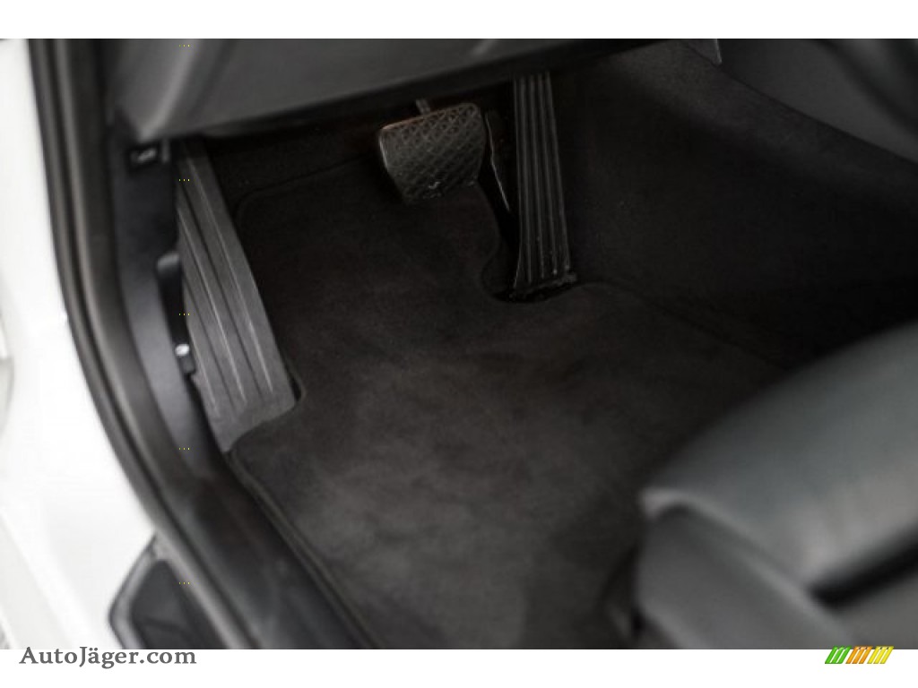 2014 3 Series 320i Sedan - Alpine White / Black photo #16