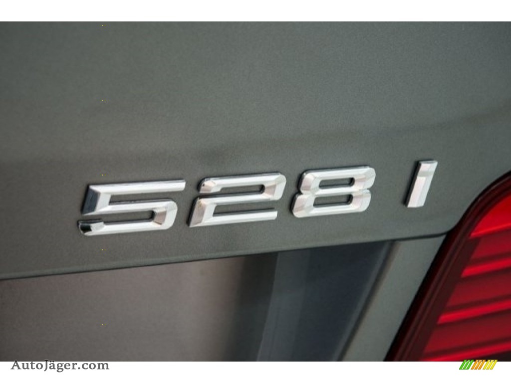 2015 5 Series 528i Sedan - Space Gray Metallic / Black photo #7