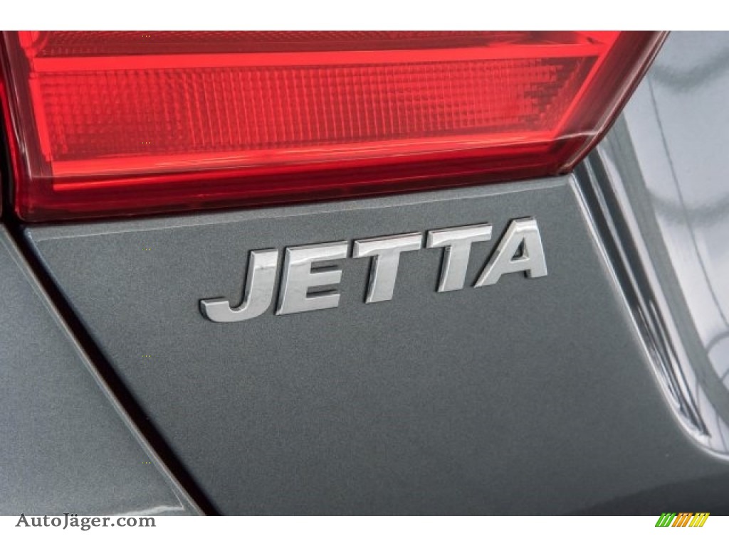 2011 Jetta S Sedan - Platinum Gray Metallic / Titan Black photo #7