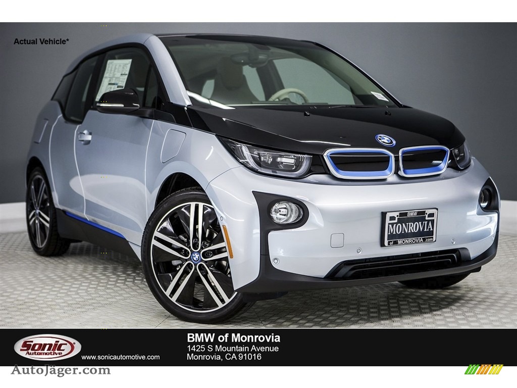 Ionic Silver Metallic / Giga Cassia Natural Leather/Carum Spice Grey Wool Cloth BMW i3 with Range Extender