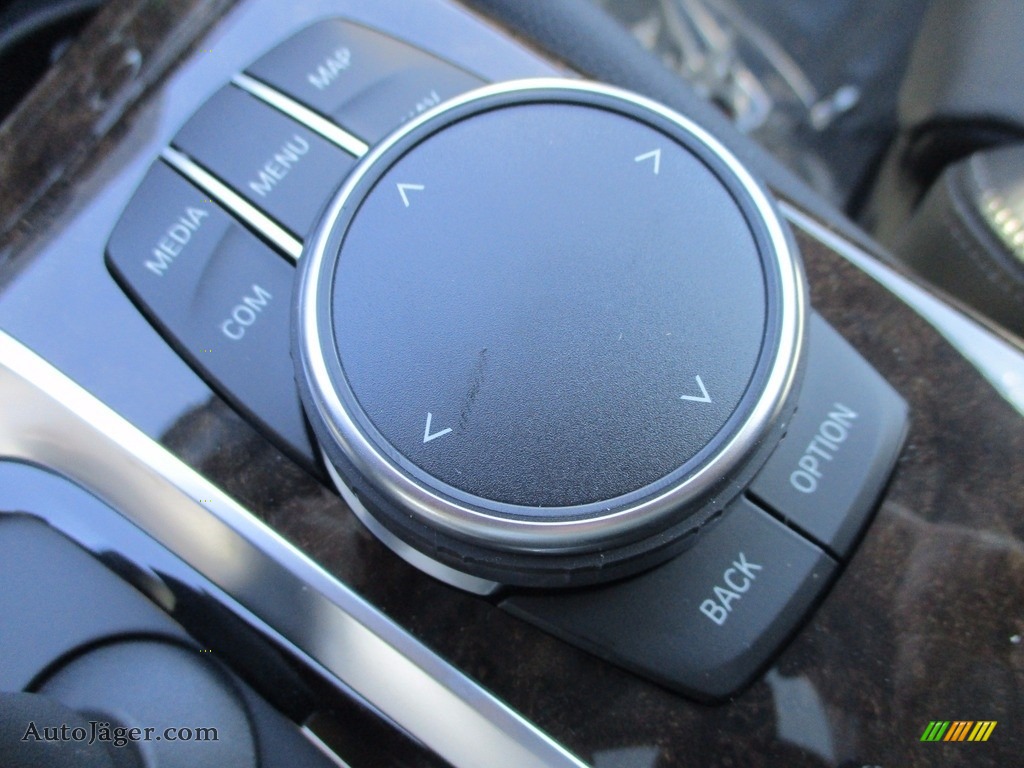2018 5 Series 540i xDrive Sedan - Dark Graphite Metallic / Black photo #18