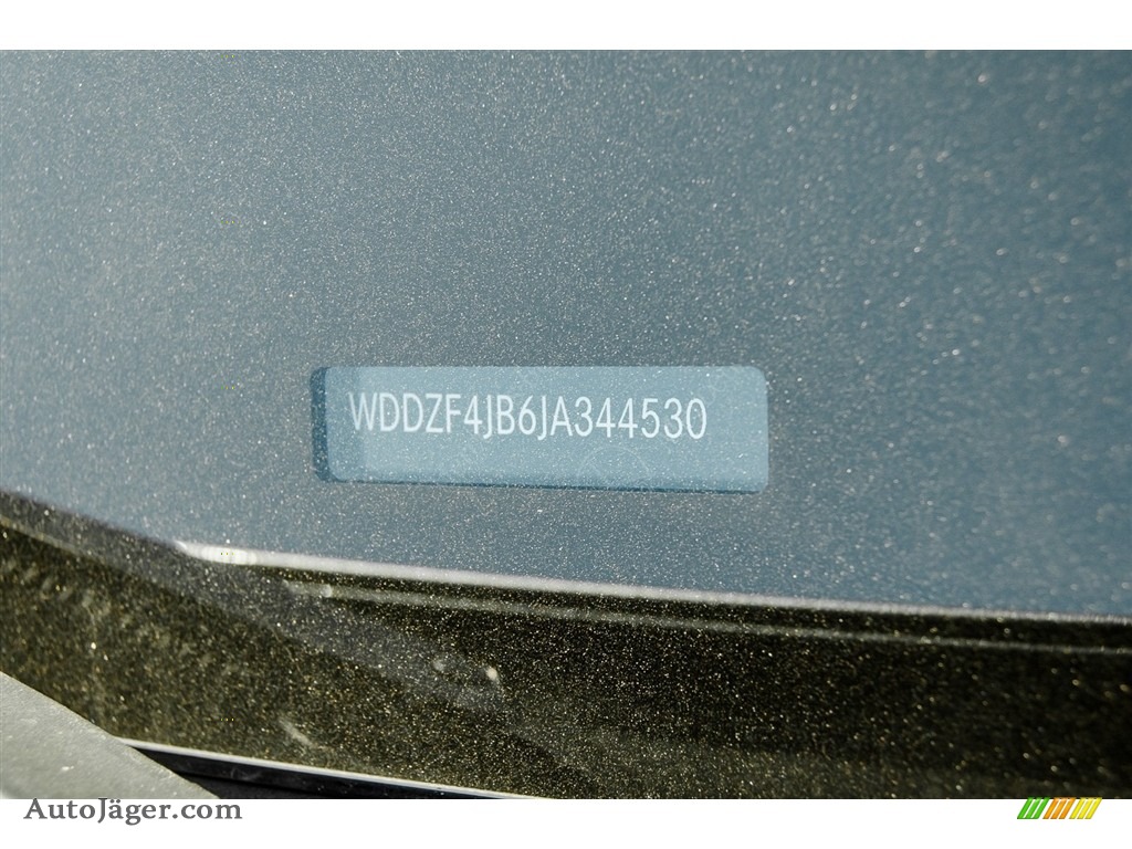 2018 E 300 Sedan - Selenite Grey Metallic / Black photo #10