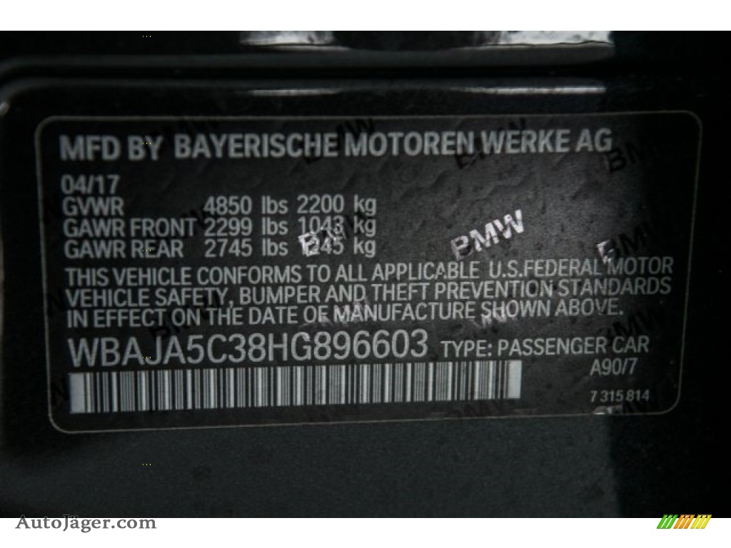 2017 5 Series 530i Sedan - Dark Graphite Metallic / Black photo #16