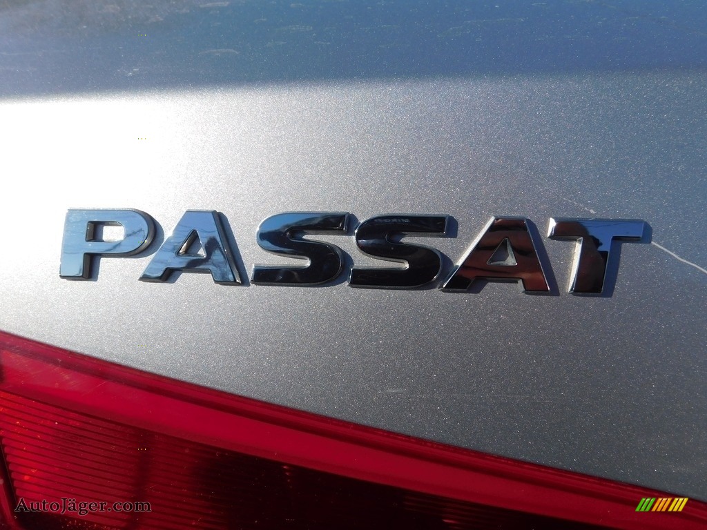 2015 Passat Wolfsburg Edition Sedan - Reflex Silver Metallic / Titan Black photo #40