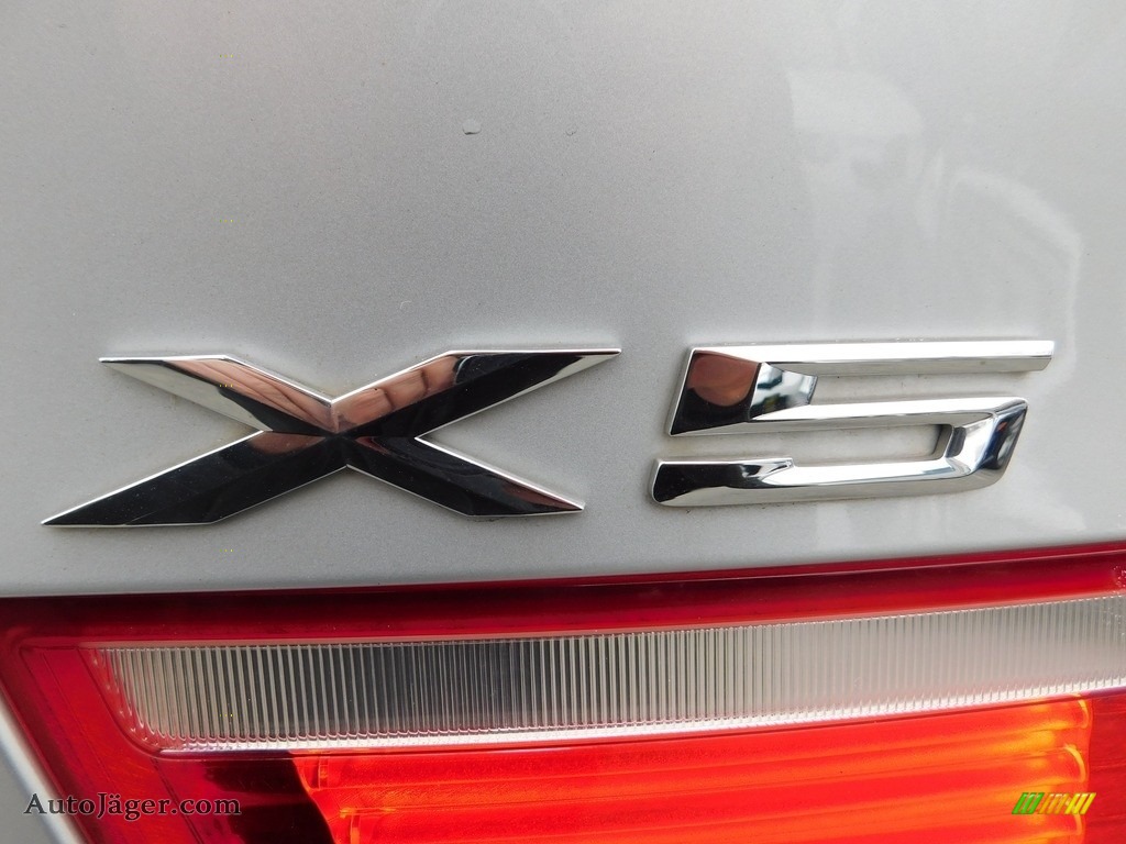 2010 X5 xDrive48i - Titanium Silver Metallic / Black photo #52