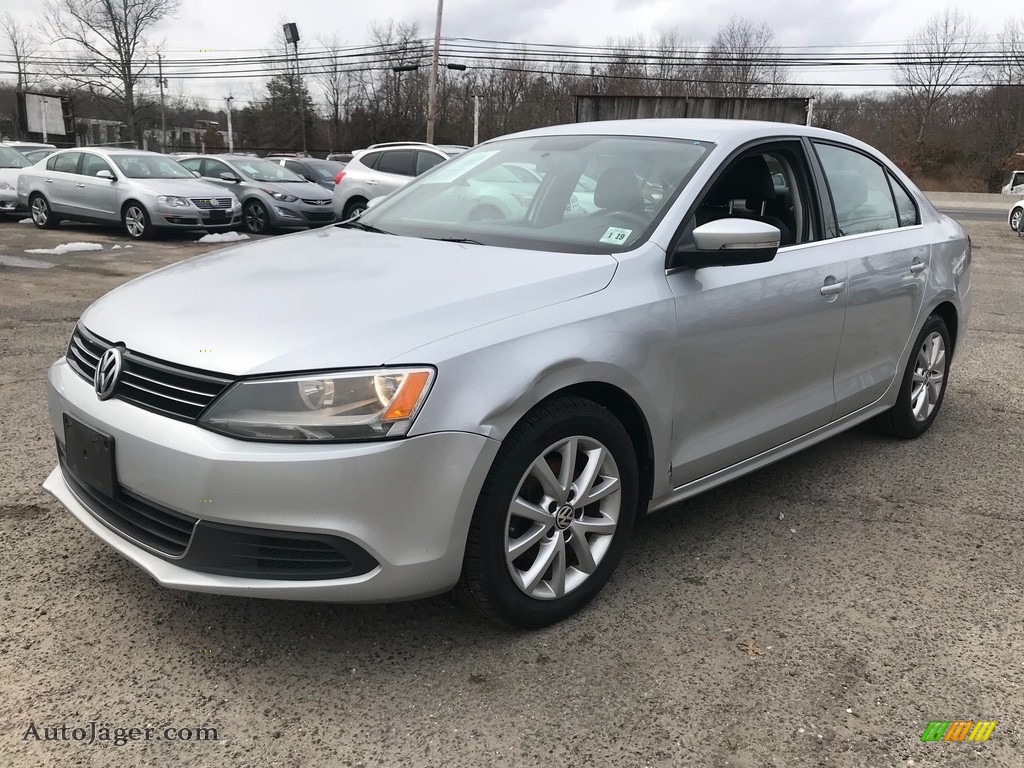 2014 Jetta SE Sedan - Reflex Silver Metallic / Titan Black photo #1