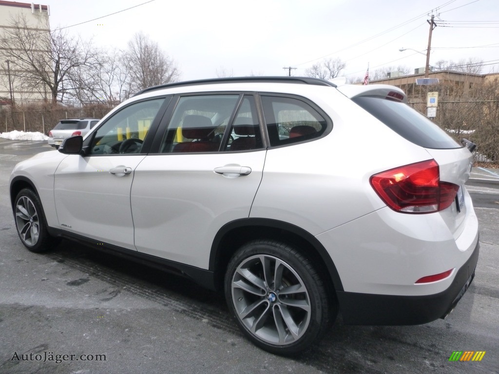 2015 X1 xDrive28i - Mineral White Metallic / Coral Red/Grey-Black Piping photo #3