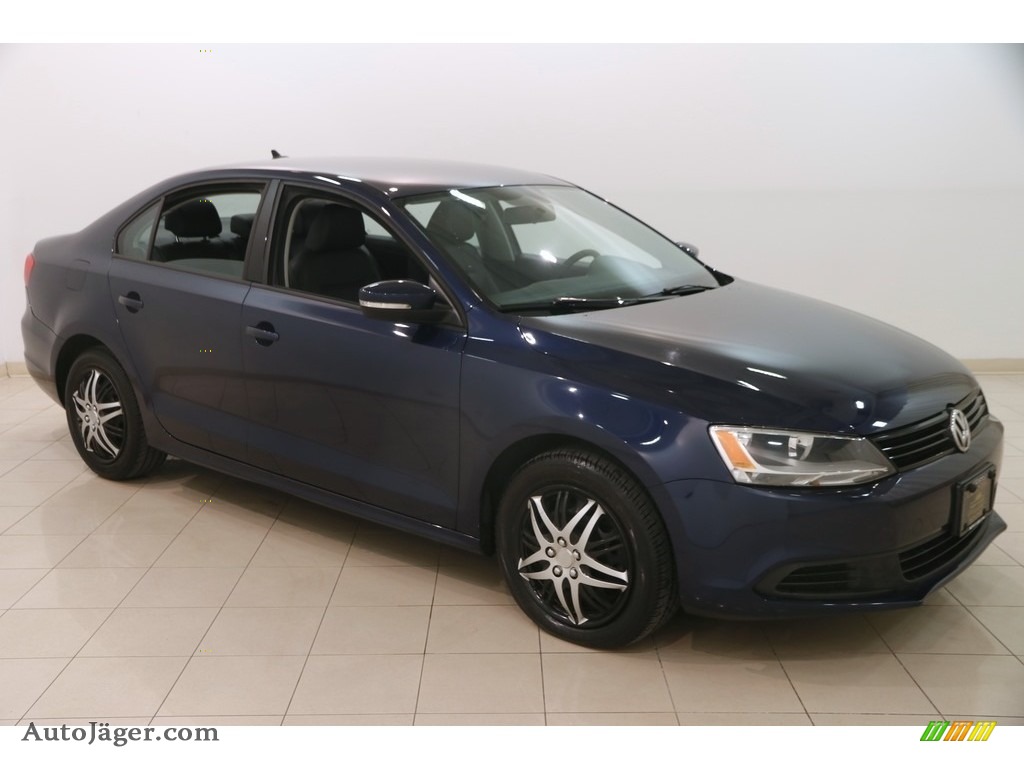 Tempest Blue Metallic / Titan Black Volkswagen Jetta SE Sedan