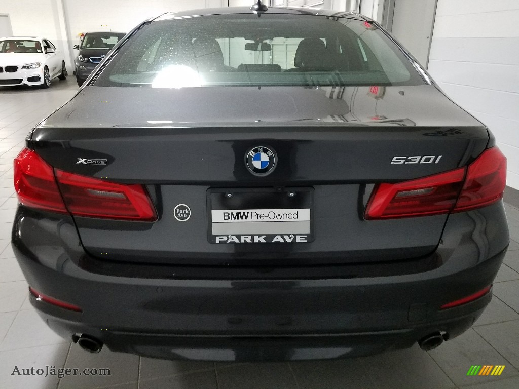 2018 5 Series 530i xDrive Sedan - Dark Graphite Metallic / Black photo #3
