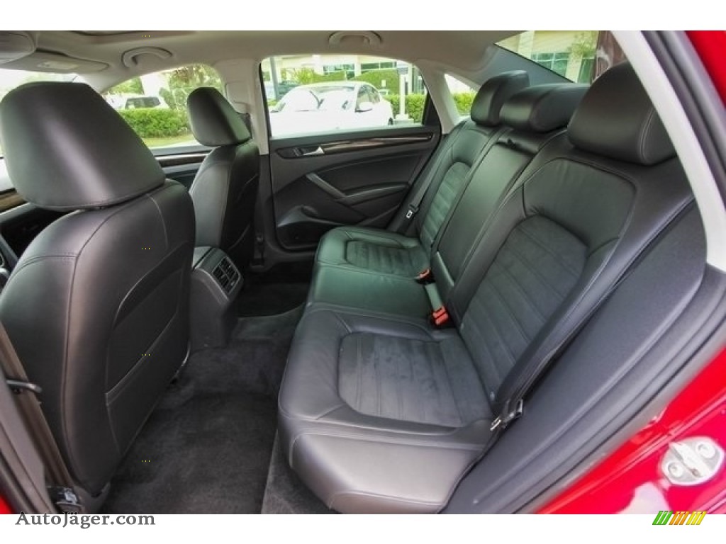 2015 Passat TDI SEL Premium Sedan - Fortana Red Metallic / Titan Black photo #21