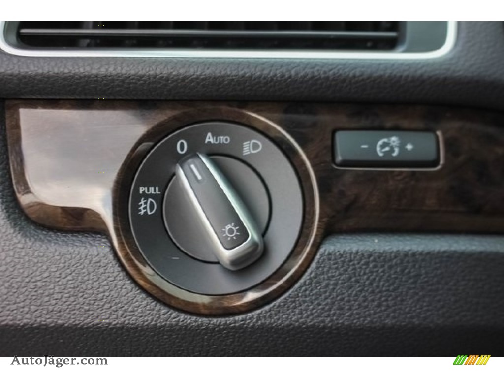 2015 Passat TDI SEL Premium Sedan - Fortana Red Metallic / Titan Black photo #44