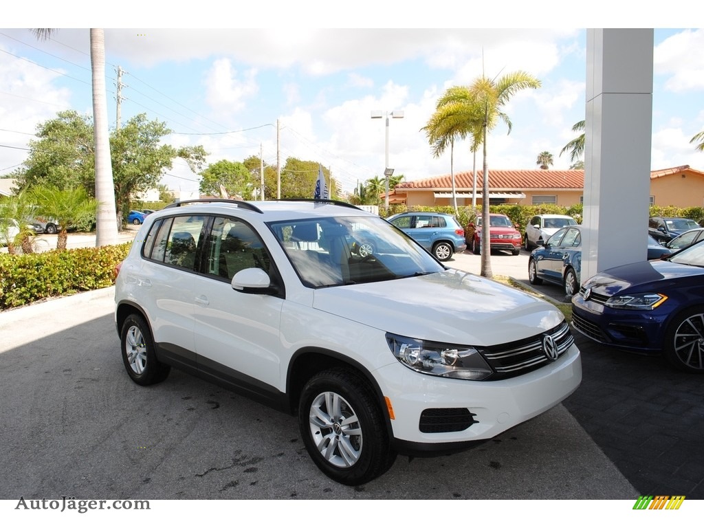 Pure White / Beige/Black Volkswagen Tiguan S