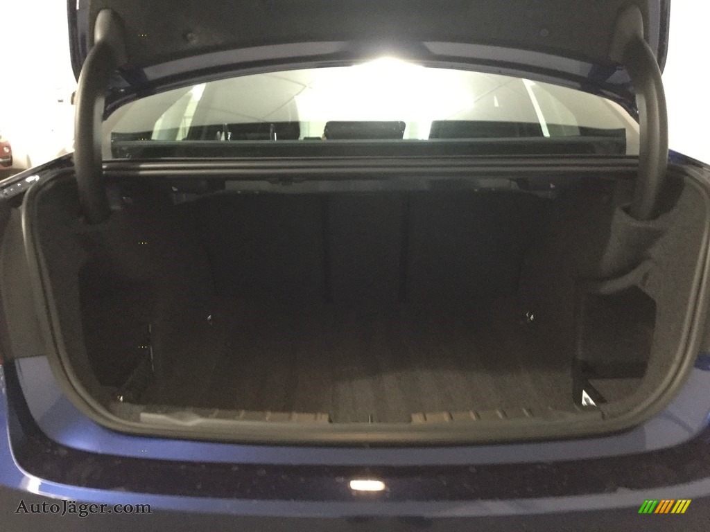 2018 3 Series 330i xDrive Sedan - Mediterranean Blue Metallic / Black photo #27