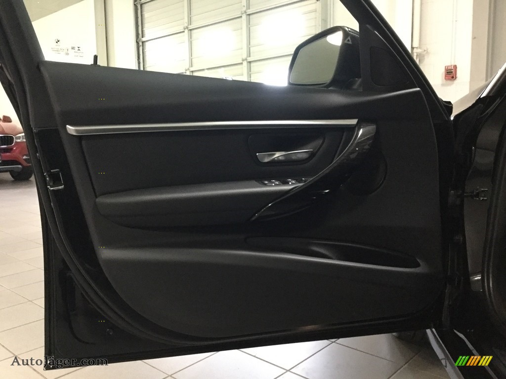 2018 3 Series 330i xDrive Sedan - Jet Black / Black photo #9