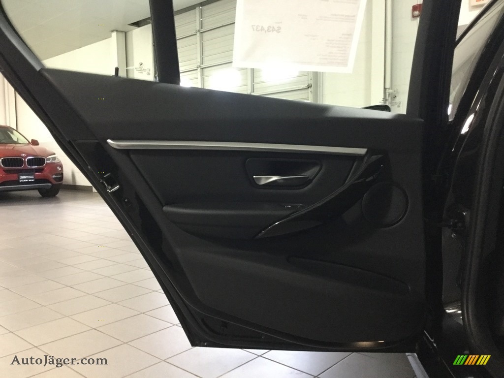 2018 3 Series 330i xDrive Sedan - Jet Black / Black photo #12