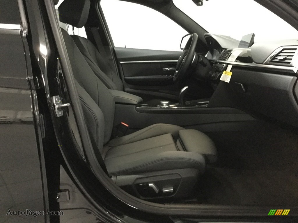 2018 3 Series 330i xDrive Sedan - Jet Black / Black photo #17