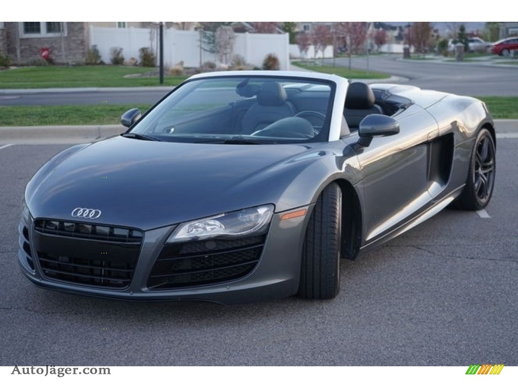 Daytona Grey Pearl Effect / Black Fine Nappa Leather Audi R8 Spyder 5.2 FSI quattro