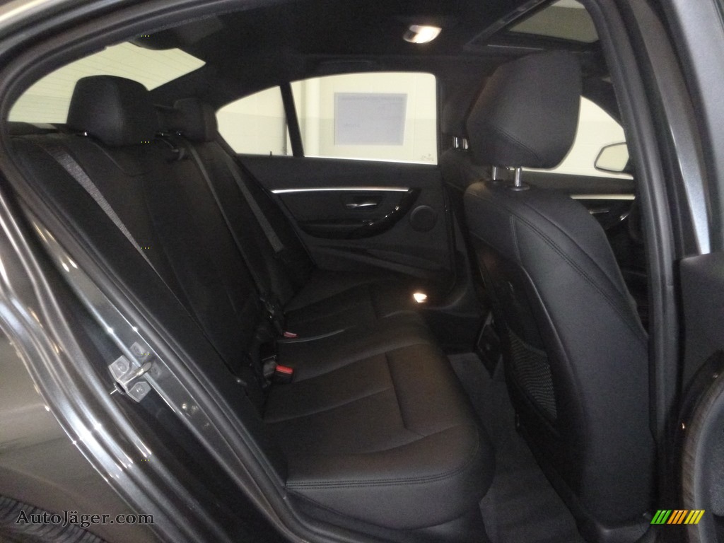 2018 3 Series 330i xDrive Sedan - Mineral Grey Metallic / Black photo #20