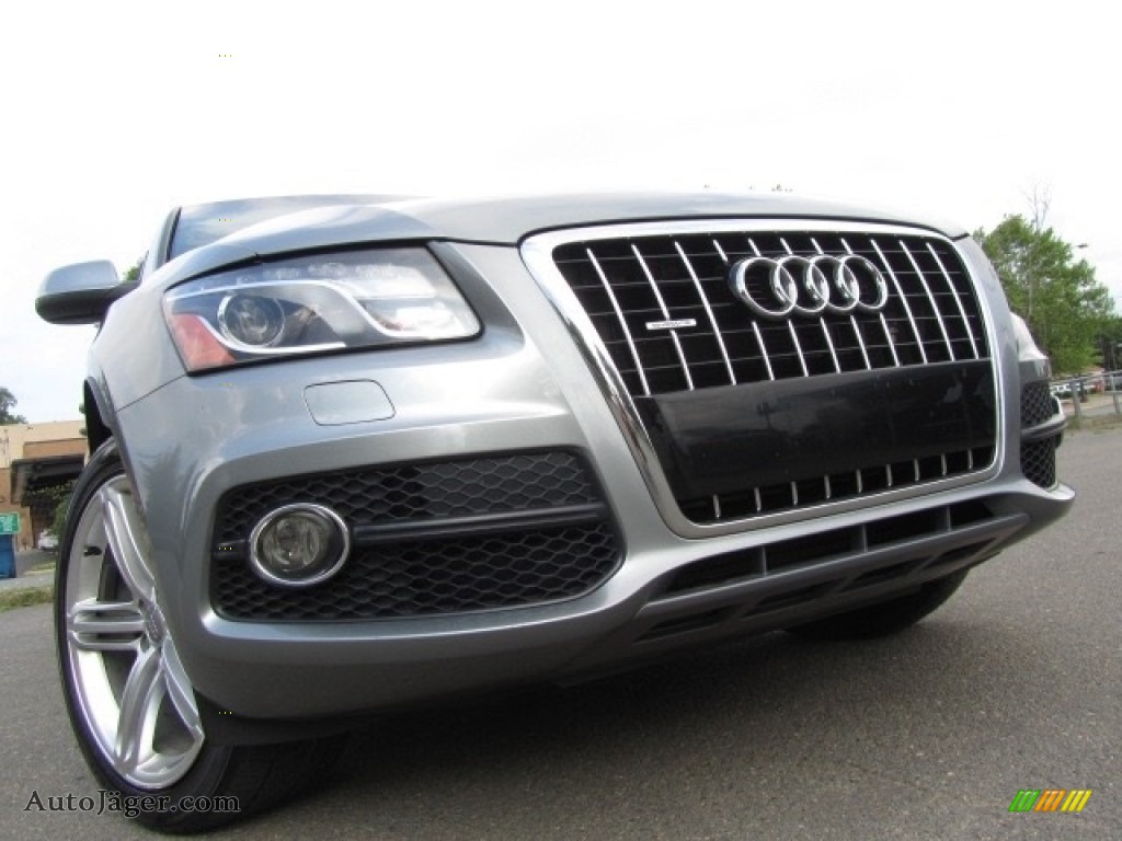 2011 Q5 3.2 quattro - Quartz Grey Metallic / Black photo #1