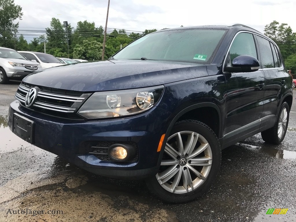 2012 Tiguan SE 4Motion - Night Blue Metallic / Beige photo #1