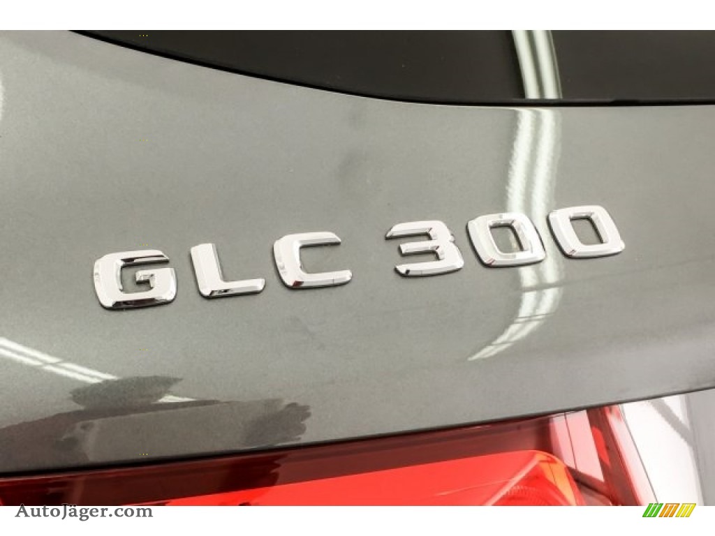 2016 GLC 300 4Matic - Selenite Grey Metallic / Black photo #7
