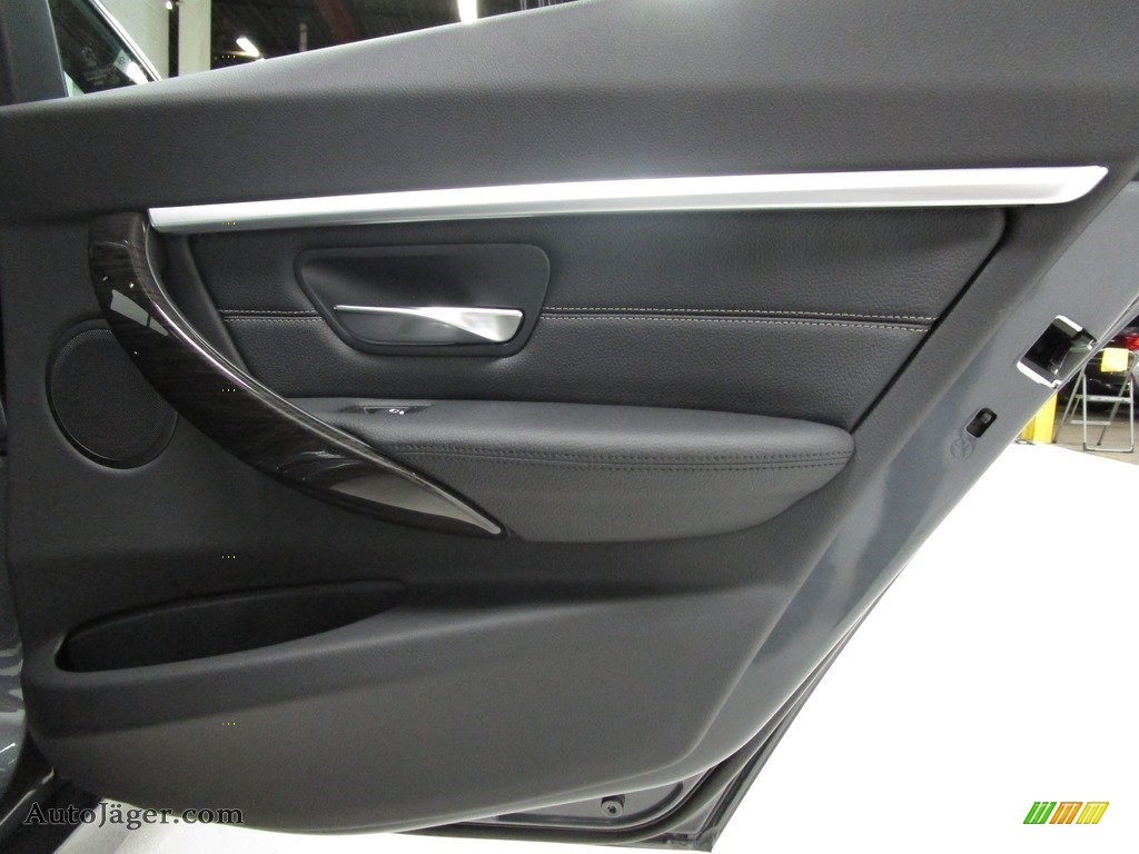 2018 3 Series 330i xDrive Sedan - Mineral Grey Metallic / Black photo #19
