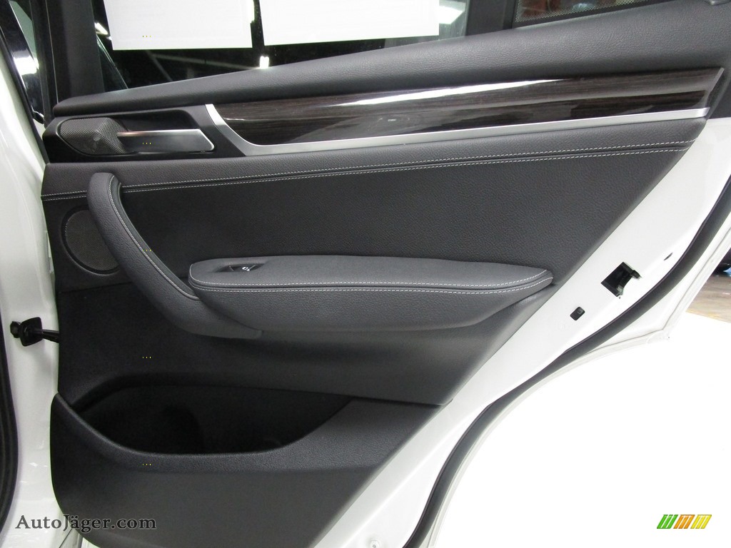 2015 X4 xDrive28i - Alpine White / Black photo #19