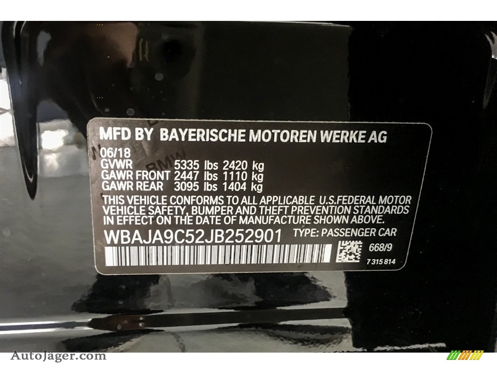 2018 5 Series 530e iPerfomance Sedan - Jet Black / Black photo #11